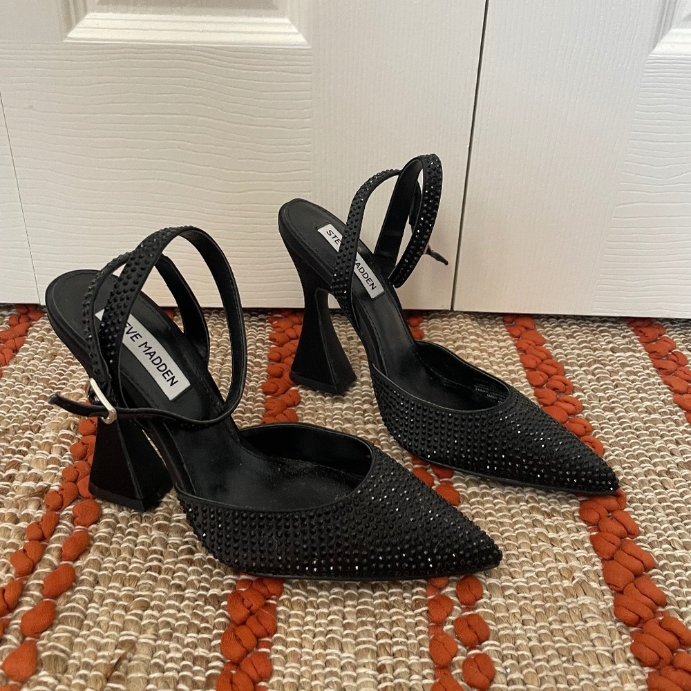 Steve Madden Black Embellished Pumps (Zestful) - Size 6